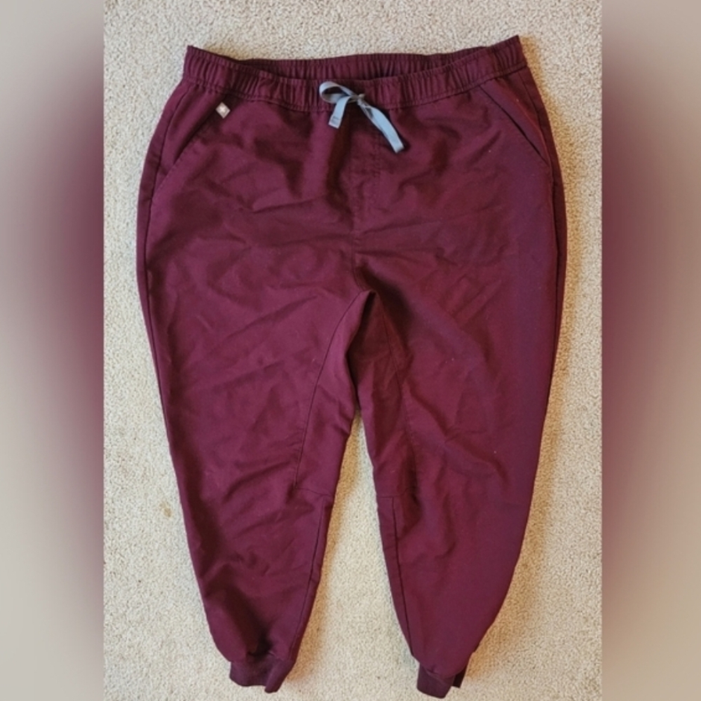 Figs Mens Tansen Joggers Burgandy - XL Short Scrubs Medical